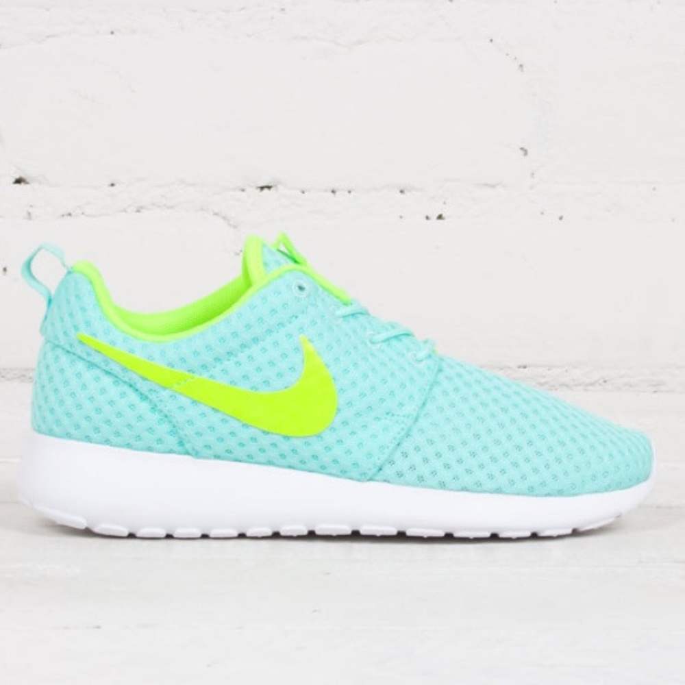 Artisan Teal Nike Roche Shoes size 10